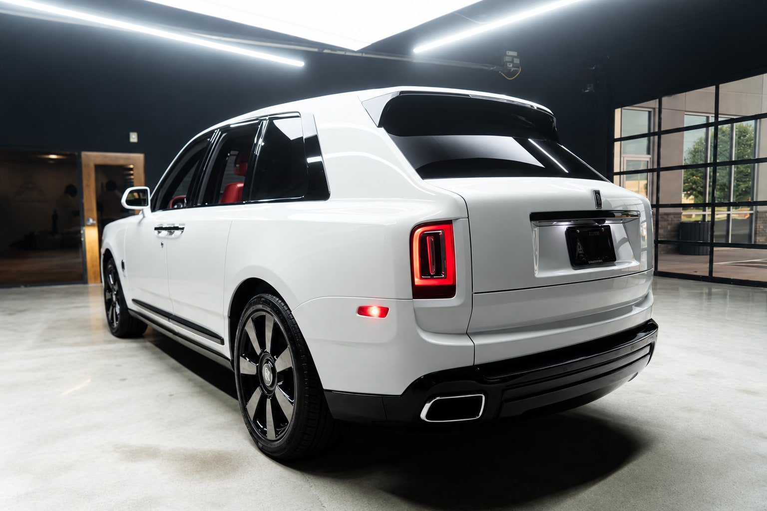 Used 2022 Rolls-Royce Cullinan AWD/4WD image 13