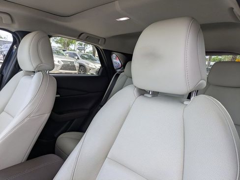 Used 2021 MAZDA CX-30 FWD 2.5 S w/ Premium Package image 5