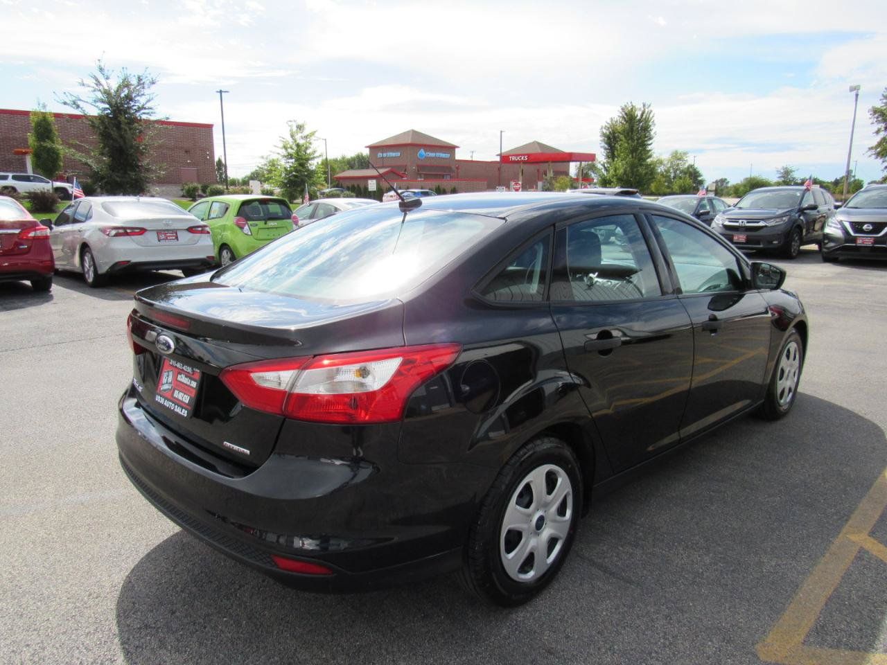 Used 2014 Ford Focus S FWD image 6