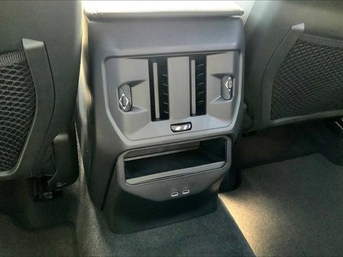 Used 2025 BMW X3 xDrive30i w/ Premium Package image 17