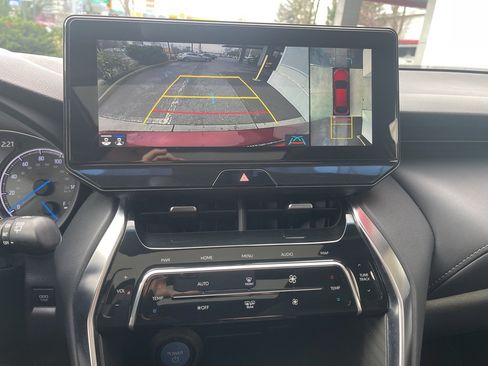 Used 2021 Toyota Venza Limited image 64