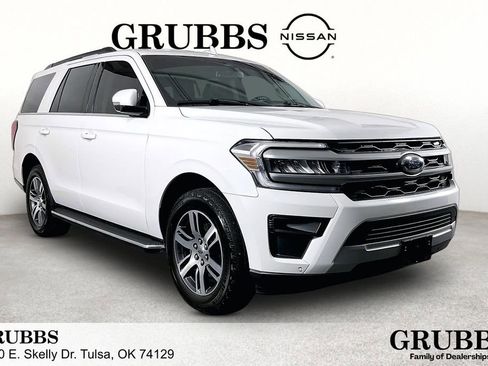 Used 2022 Ford Expedition XLT RWD image 1