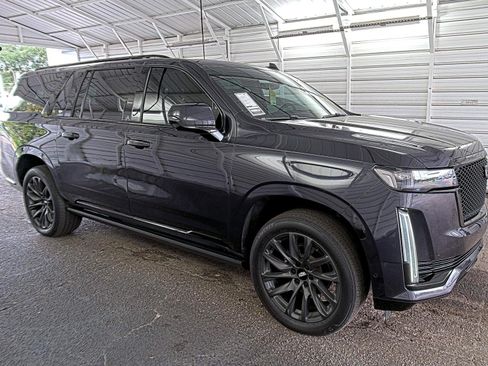 Used 2022 Cadillac Escalade ESV Sport Platinum AWD/4WD image 9