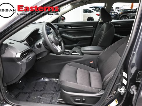 Used 2022 Nissan Altima 2.5 SV FWD image 14