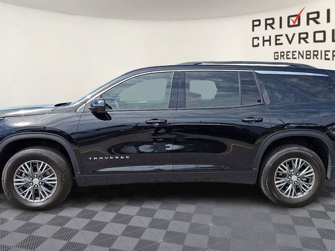 Used 2025 Chevrolet Traverse LT w/ Enhanced Driving Package FWD image 5