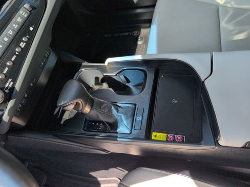 Certified 2025 Lexus ES 350 w/ Premium Package FWD image 15