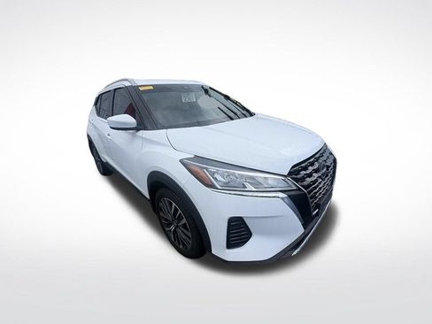Used 2022 Nissan Kicks SV FWD image 11