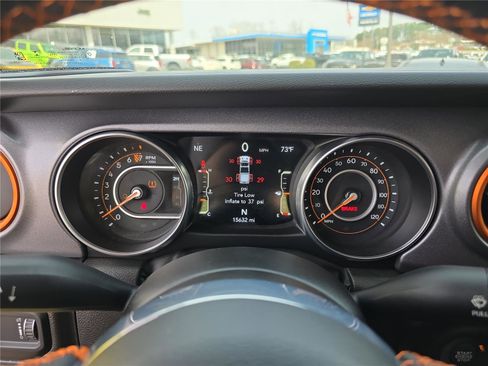 Used 2023 Jeep Gladiator Mojave image 32