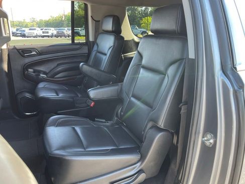 Used 2020 GMC Yukon XL SLT AWD/4WD image 34