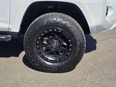 Certified 2023 Toyota 4Runner SR5 Premium AWD/4WD image 9