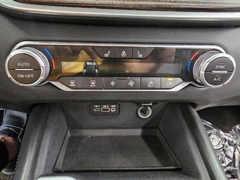 Used 2019 Nissan Altima 2.5 SL FWD image 18