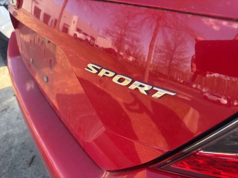 Used 2019 Honda Civic Sport image 10