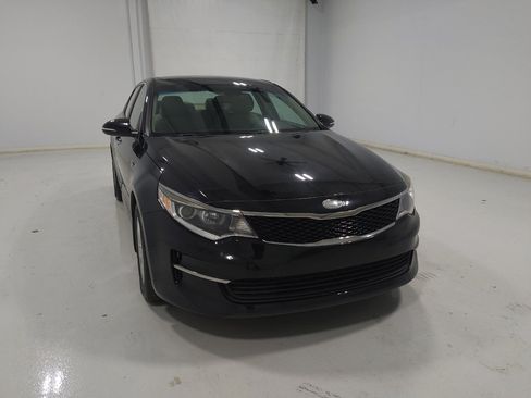 Used 2017 Kia Optima LX FWD image 14
