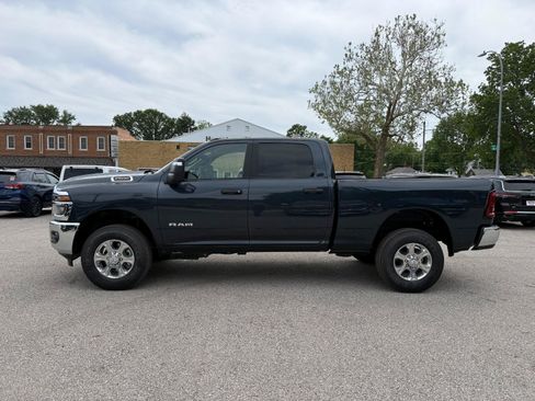 New 2026 RAM 2500 Big Horn AWD/4WD image 9