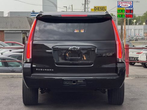 Used 2019 Chevrolet Suburban LT AWD/4WD image 13