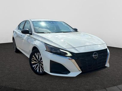 Used 2025 Nissan Altima 2.5 SV