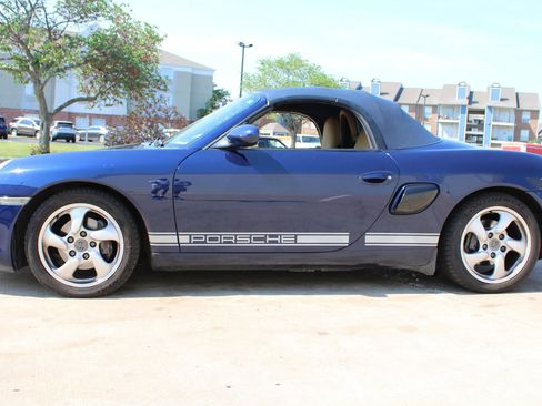 Used 2003 Porsche Boxster RWD image 28