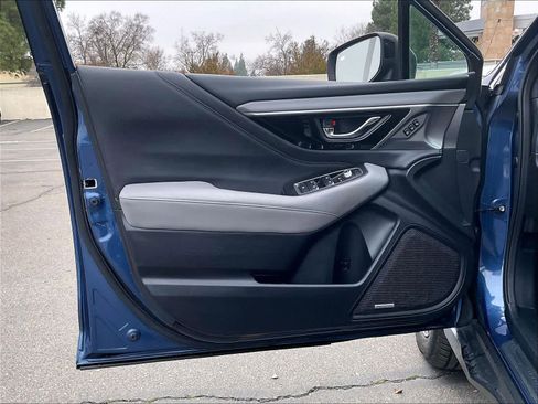 Used 2022 Subaru Outback Limited image 25