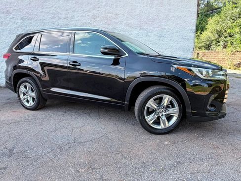 Used 2019 Toyota Highlander Limited FWD image 4