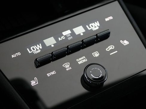 Used 2024 Porsche Cayenne image 53