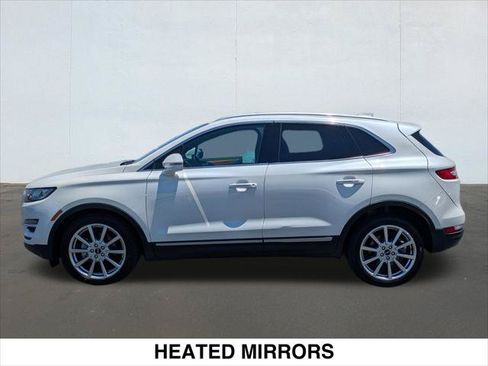 Used 2019 Lincoln MKC Reserve w/ MKC Technology Package FWD image 2