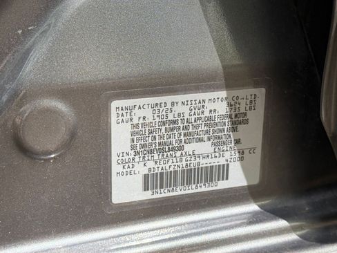 Used 2025 Nissan Versa SV FWD image 23