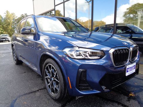 Used 2023 BMW X3 M40i image 3