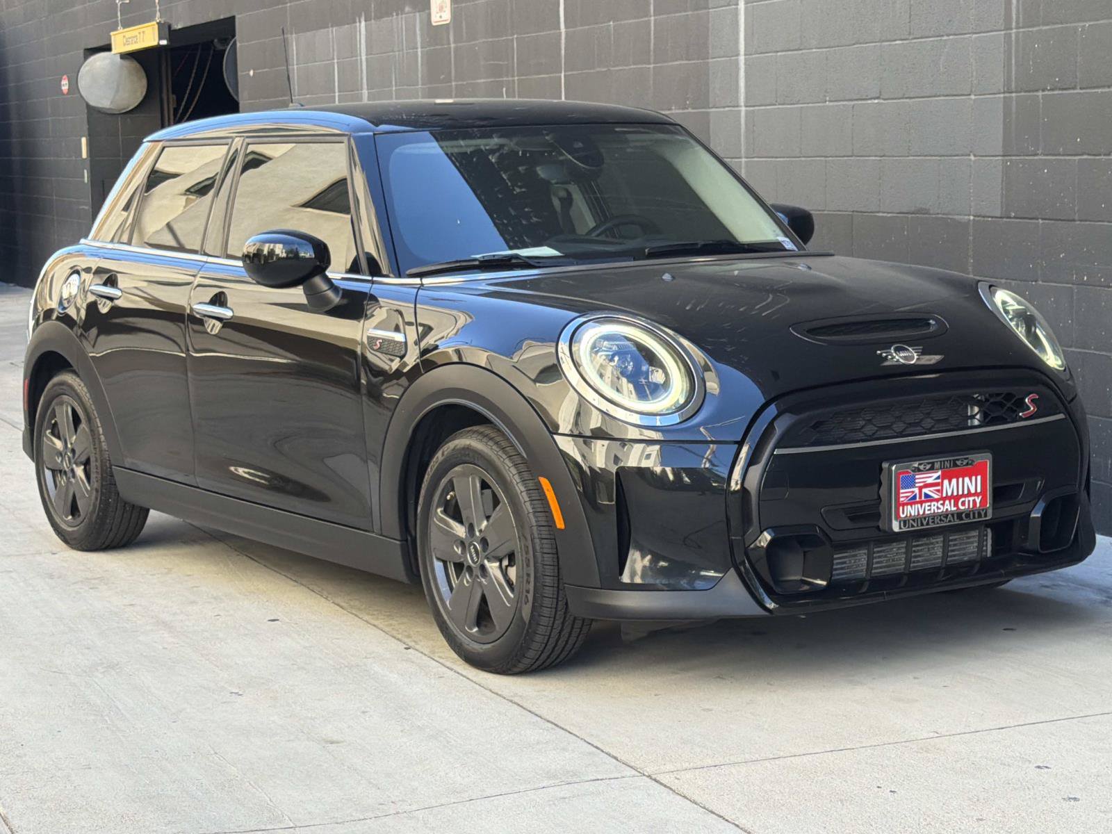 Used 2024 MINI Cooper S FWD image 2