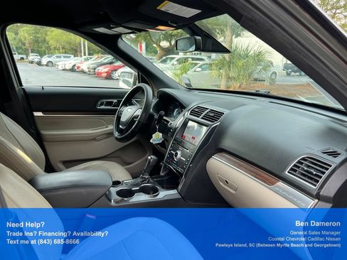 Used 2018 Ford Explorer Limited w/ Equipment Group 301A FWD image 11