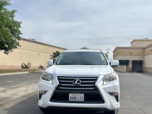 Used 2014 Lexus GX 460 Luxury image 2