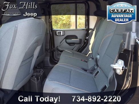 New 2025 Jeep Gladiator Willys image 11