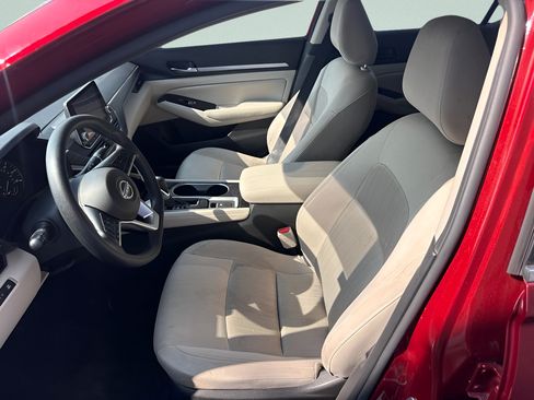 Used 2023 Nissan Altima 2.5 SV AWD/4WD image 8
