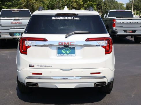 Certified 2023 GMC Acadia Denali w/ Denali Ultimate Package FWD image 8