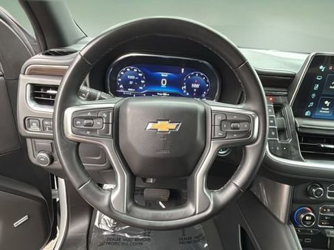Used 2024 Chevrolet Suburban LT image 11