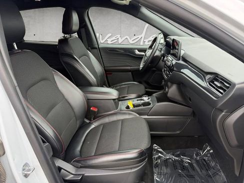 Used 2025 Ford Escape ST-Line image 24