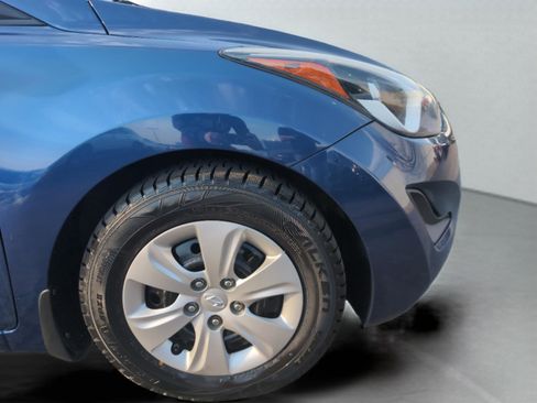 Used 2016 Hyundai Elantra SE image 10