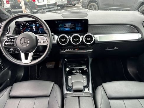 Used 2023 Mercedes-Benz GLB 250 4MATIC image 9