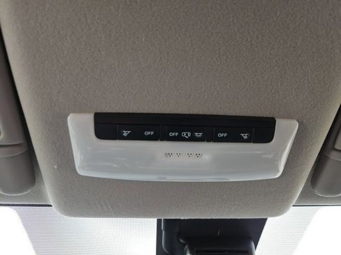 New 2025 Nissan Versa S image 36