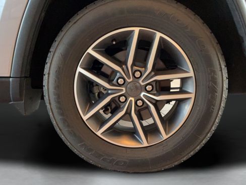Used 2020 Jeep Grand Cherokee Limited RWD image 42