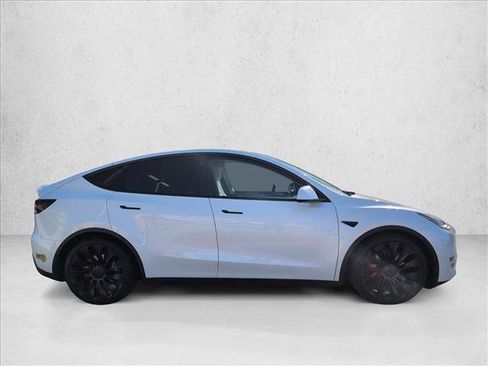Used 2021 Tesla Model Y Performance AWD/4WD image 4