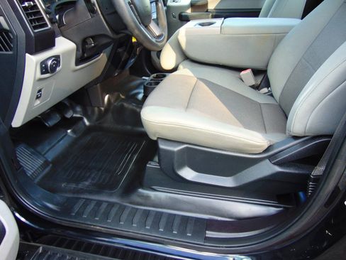 Used 2018 Ford F150 XL w/ Equipment Group 101A Mid AWD/4WD image 5