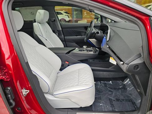 New 2026 Cadillac Optiq V AWD/4WD image 11