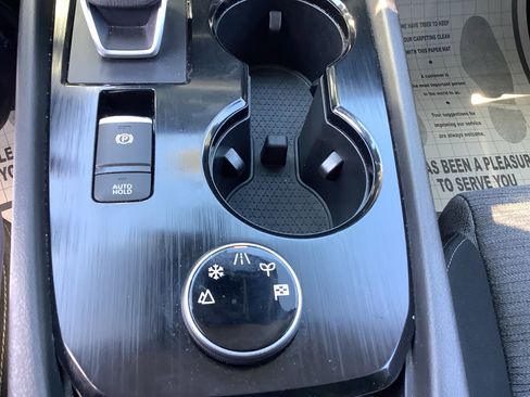 Used 2023 Nissan Rogue SV image 20