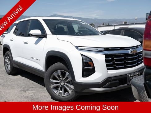 Used 2025 Chevrolet Equinox LT AWD/4WD image 1
