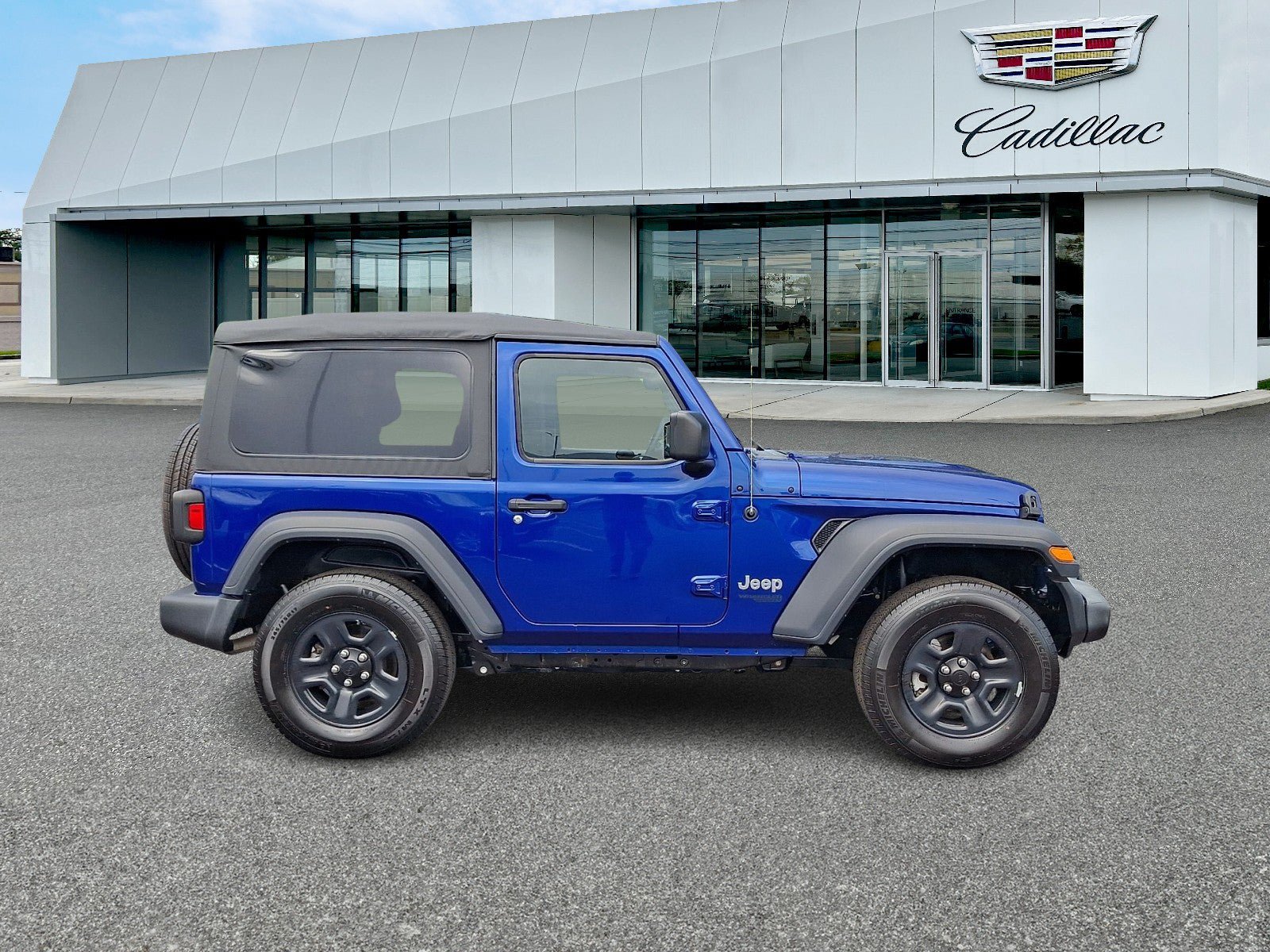 Used 2018 Jeep Wrangler Sport AWD/4WD image 7