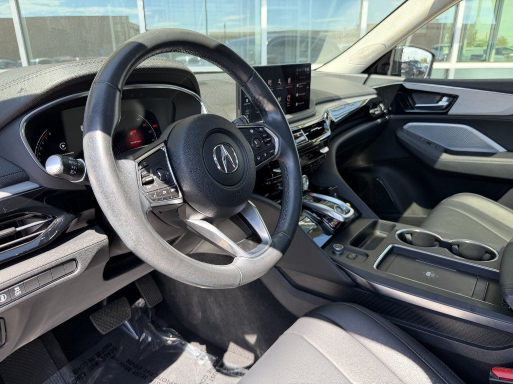 Used 2025 Acura MDX FWD image 32