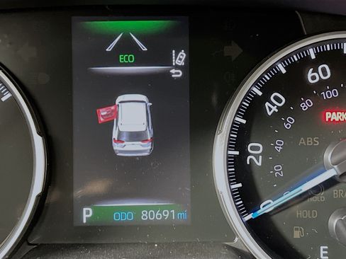 Used 2022 Toyota RAV4 SE w/ Convenience Package AWD/4WD image 22