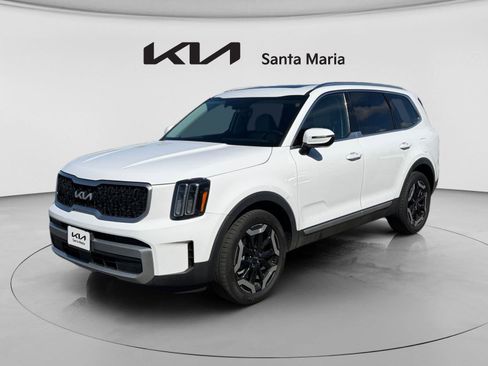 Certified 2023 Kia Telluride EX w/ EX Captain's Chair Package image 3