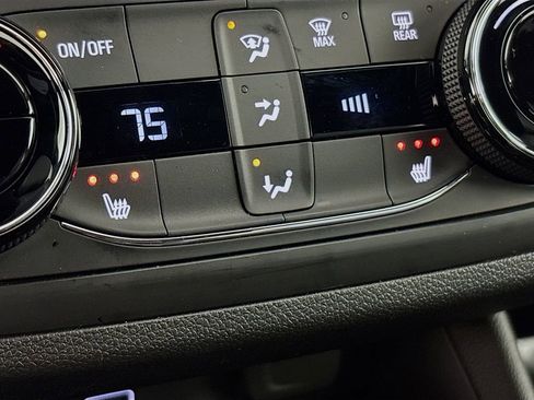 Used 2025 Buick Envista Preferred w/ Convenience I Package image 21