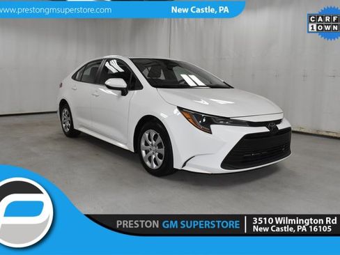 Used 2024 Toyota Corolla LE image 1